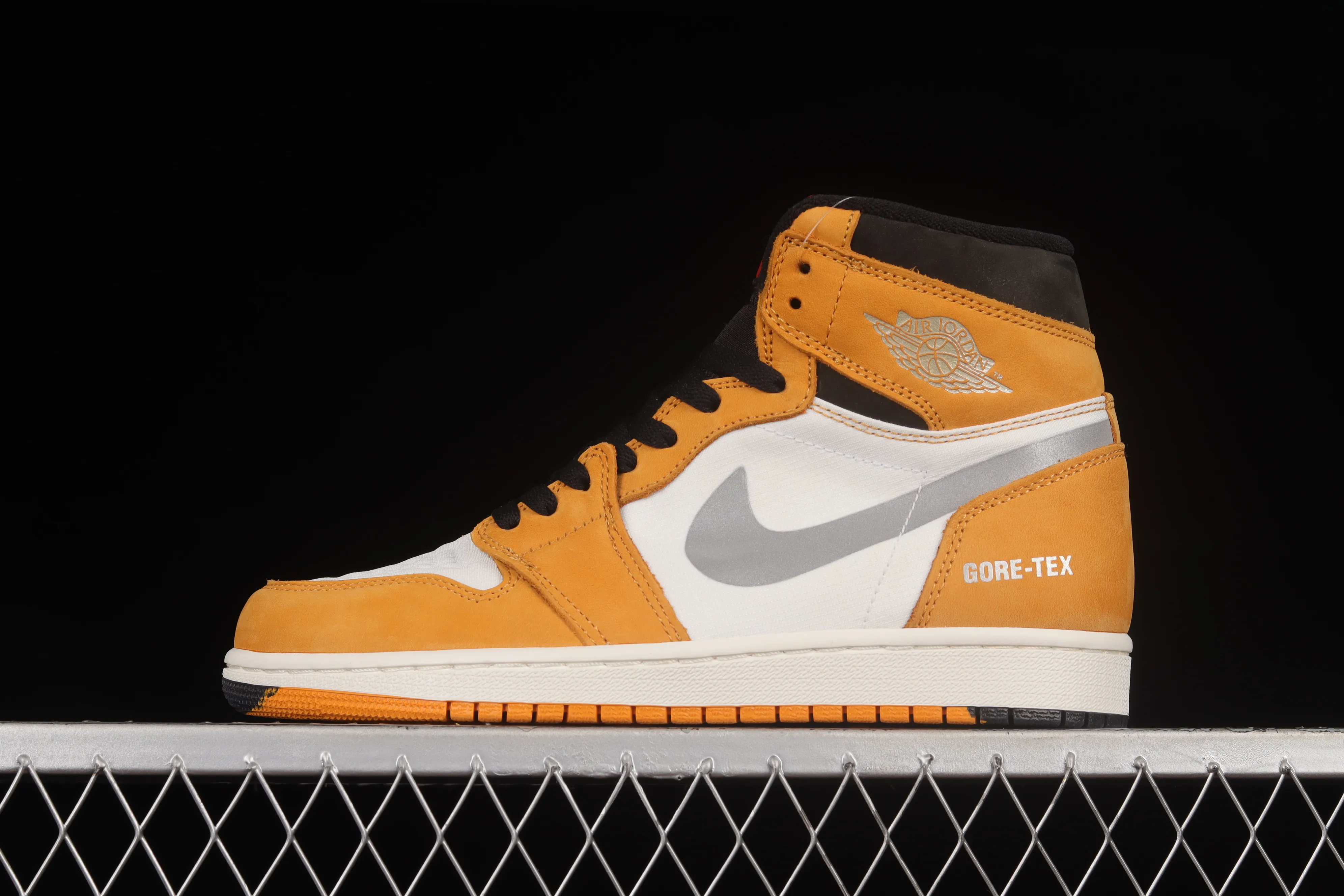 All categories Air Jordan Jordan series basketball shoes Air Jordan 1 High Air Jordan 1 High Retro AJ1 Joe 1 black and white 3M reflective high-top basketball shoes DB2889-700